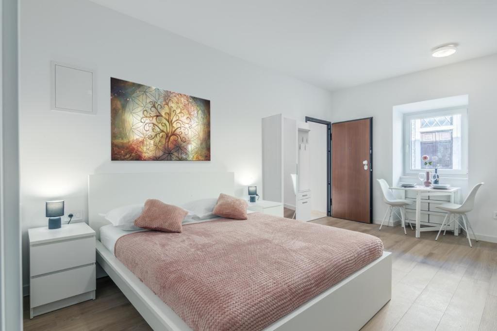 Apartment Klara Free Parking, Center พูลา ภายนอก รูปภาพ
