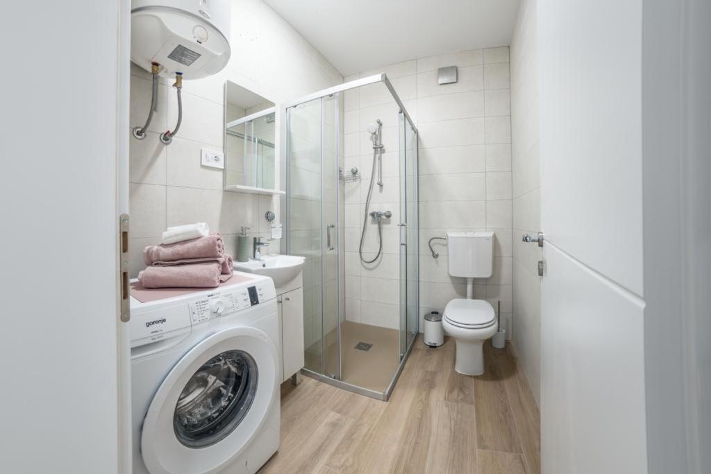 Apartment Klara Free Parking, Center พูลา ภายนอก รูปภาพ